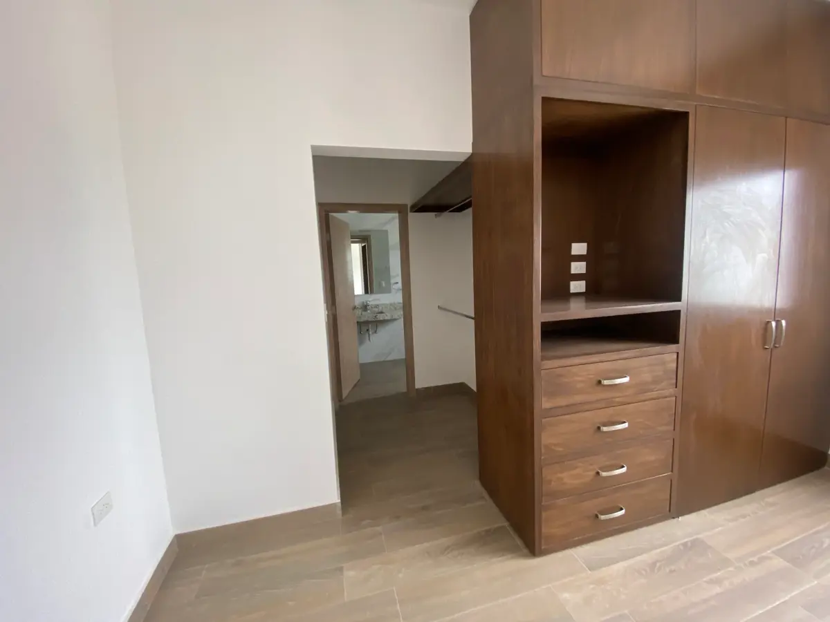 Vista 4 de CASA EN VENTA, ALTOZANO LA NUEVA LAGUNA
