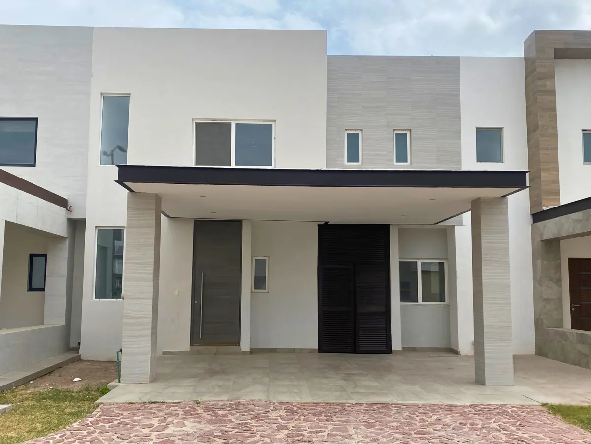 CASA EN VENTA, ALTOZANO LA NUEVA LAGUNA CASA EN VENTA, ALTOZANO LA NUEVA LAGUNA
