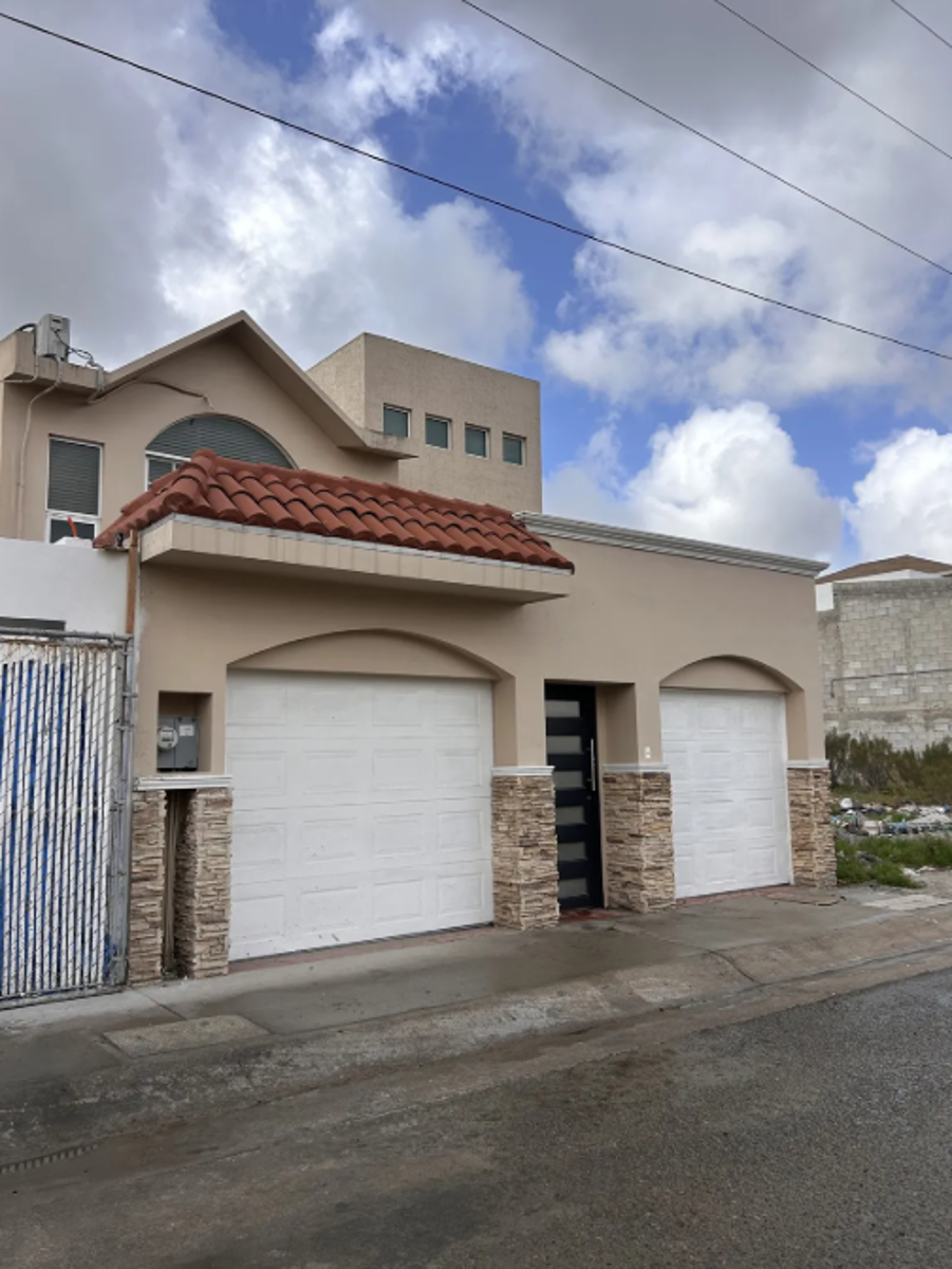 Casa en venta en Terrazas de la Presa, Tijuana — foto 1 de 16