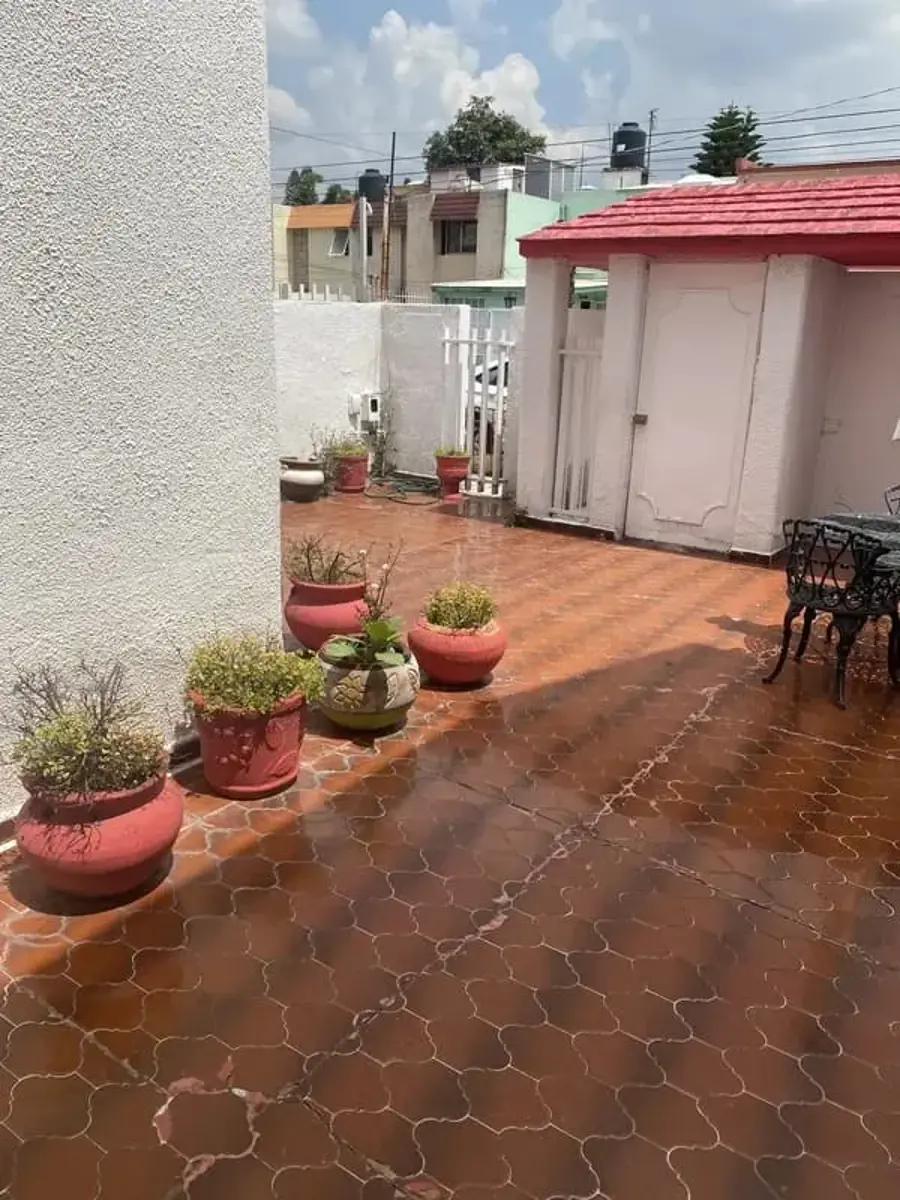 Casa en venta en Valle Dorado, Tlalnepantla de Baz — foto 1 de 17
