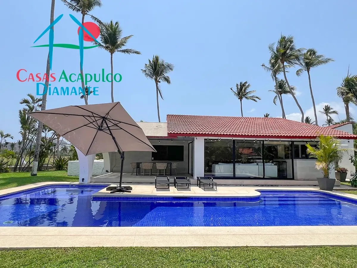 Casa De Lujo Con 5 Recámaras Y Alberca Privada Casa De Lujo Con 5 Recámaras Y Alberca Privada