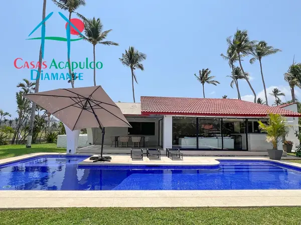 Casa De Lujo Con 5 Recámaras Y Alberca Privada