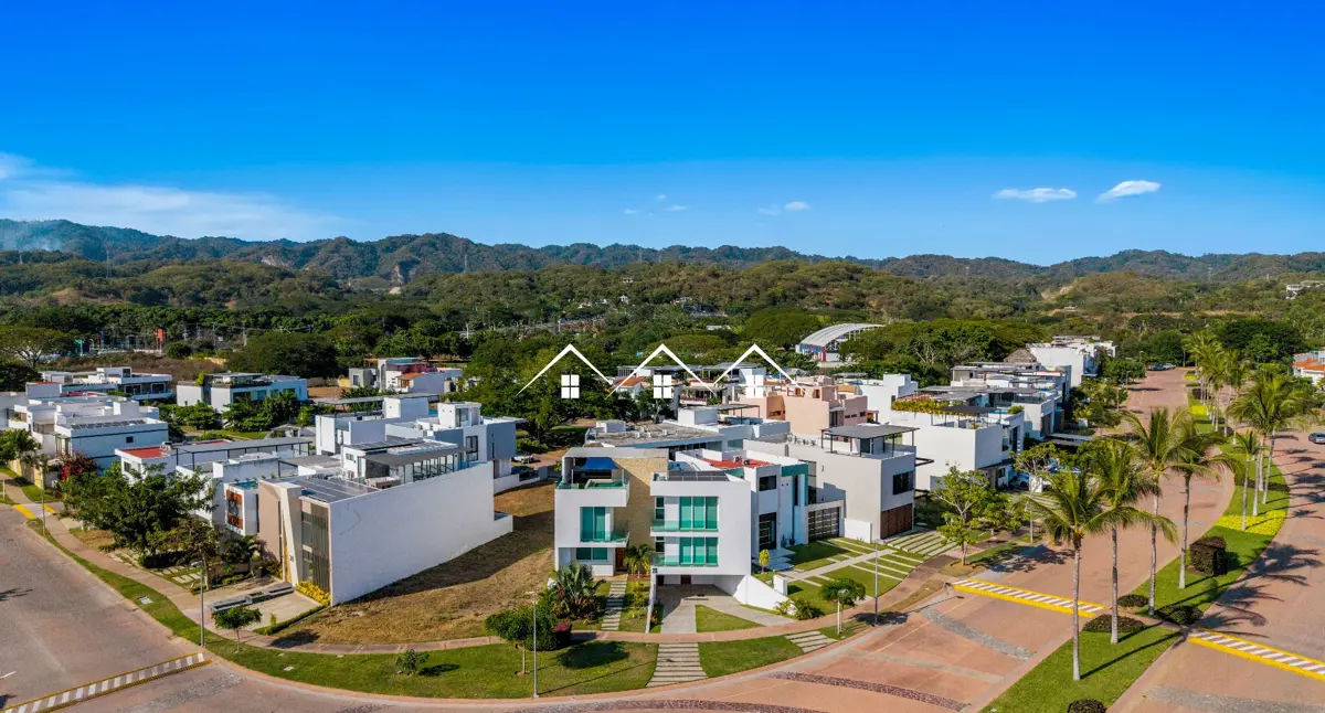 Casa en venta en Cruz de Huanacaxtle, Bahía de Banderas — foto 1 de 21