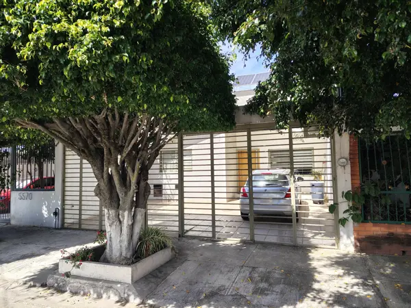 Casa en venta en Arboledas 1a Secc, Zapopan — foto 2 de 27