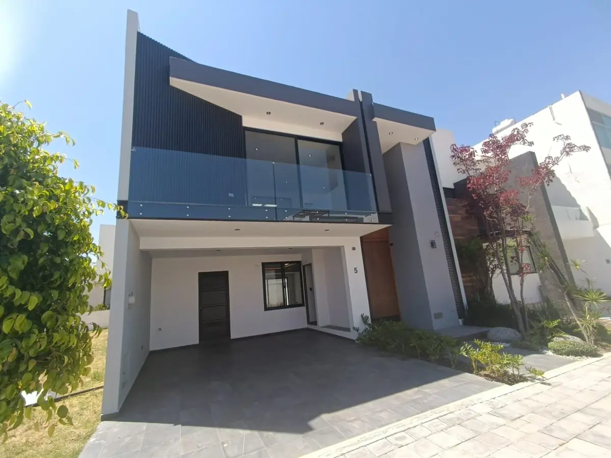 Casa en venta en Lomas de Angelópolis, San Andrés Cholula — foto 1 de 26