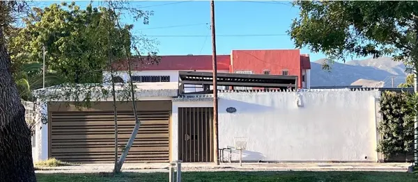 CASA DE 5 RECAMARAS EN RENTA EN TORREON JARDIN, TORREON COAHUILA