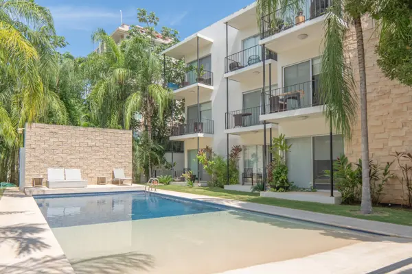 Departamento Amplio en Playa del Carmen | 4 Rec + Alberca | Planta Baja a 4 min de Centro Maya