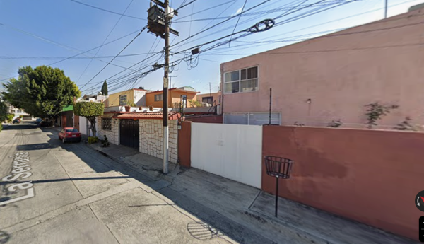 VENDO CASA EN LOS PASTORES-NAUCALPAN