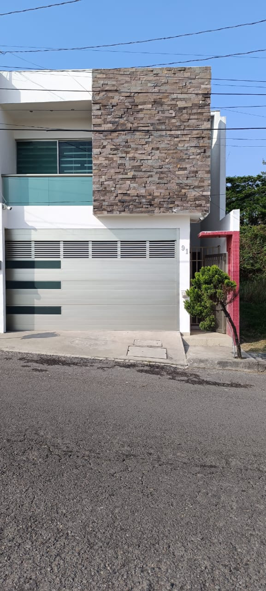 Casa en venta en Ejido Primero de Mayo Norte, Boca del Río — foto 1 de 24