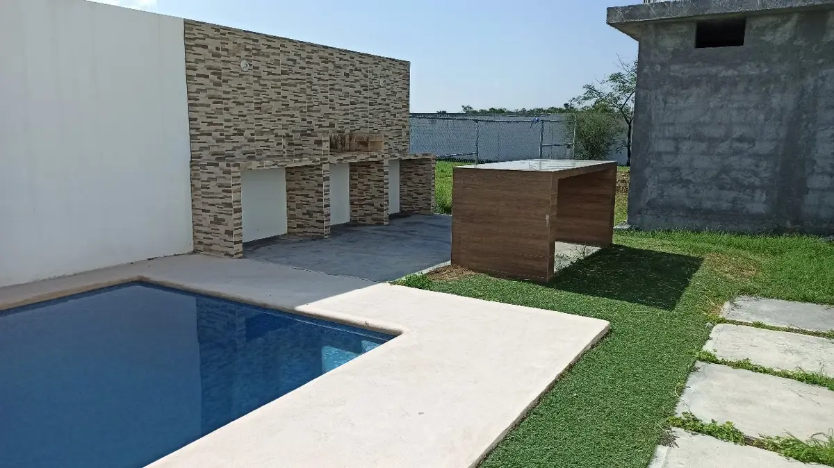 Casa en venta en Atongo de Abajo, Cadereyta Jiménez — foto 1 de 7