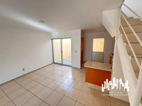 Casa en venta en Real de Valdepeñas II, Zapopan — foto 2 de 8