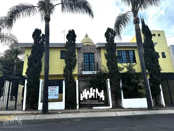 Casa en Venta en Colinas del Rey dentro de Coto Paseo Rey Juan Carlos I, Zapopan