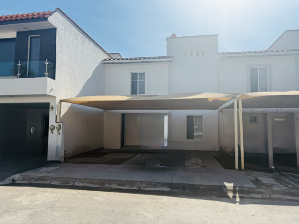 Casa en Venta en Las Lomas a unos minutos de Periferico