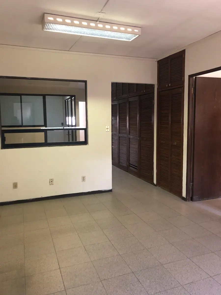 Oficina en renta en Jardines del Valle, Saltillo — foto 1 de 12