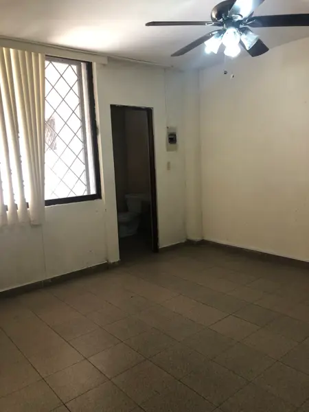 Oficina en renta en Jardines del Valle, Saltillo — foto 3 de 12
