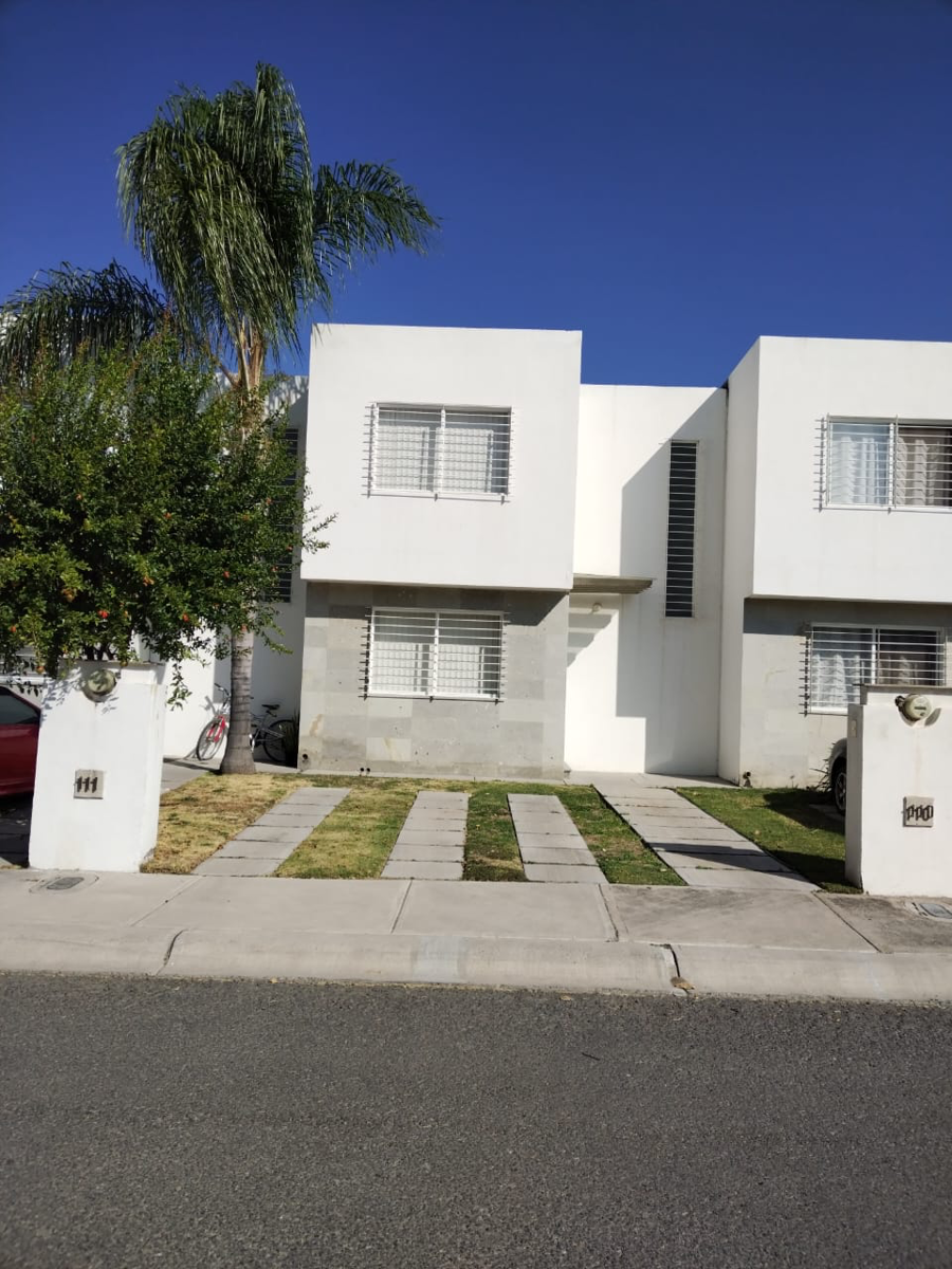 Casa en venta en Paseos del Bosque, Corregidora — foto 1 de 20