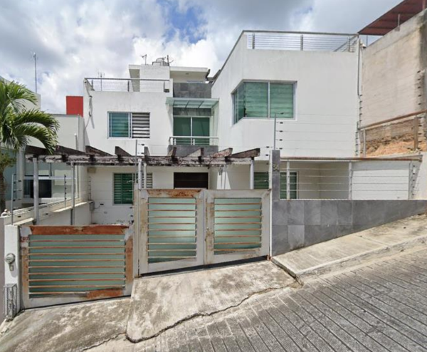 CASA EN VENTA FRACCIONAMIENTO MONTE MAGNO XALAPA VERACRUZ