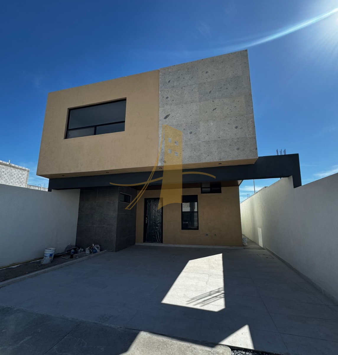 Casa en venta en Las Brisas, Saltillo — foto 1 de 23