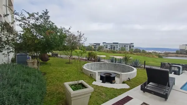 Se renta departamento para ejecutivos a pie de club de golf, 2 min de HEB y Universidad Anáhuac