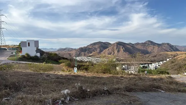 Terreno en venta en Colinas de San Isidro, Zapopan — foto 2 de 15