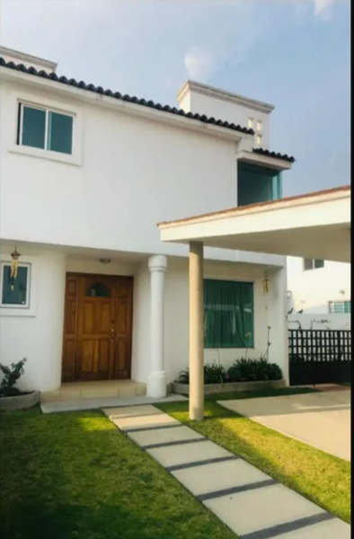 Venta de Casa en Fraccionamiento en Colonia Llano Grande, Metepec Edo Mex.