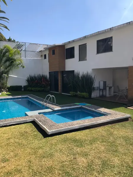 Se vende casa en Paseo del Conquistador