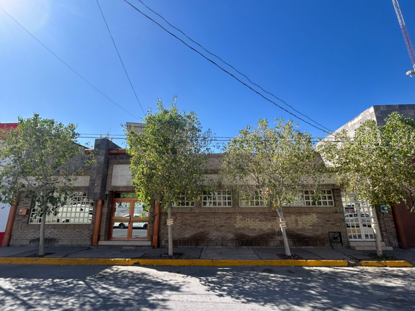 Bodega en renta con ubicación privilegiada, situada entre Constitución e Independencia