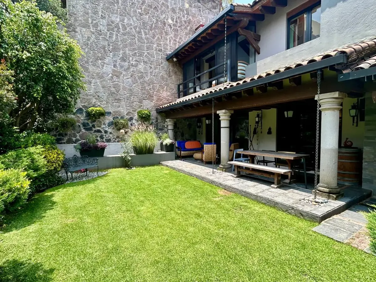 Casa en venta en Bosques de las Lomas, Cuajimalpa de Morelos — foto 1 de 24