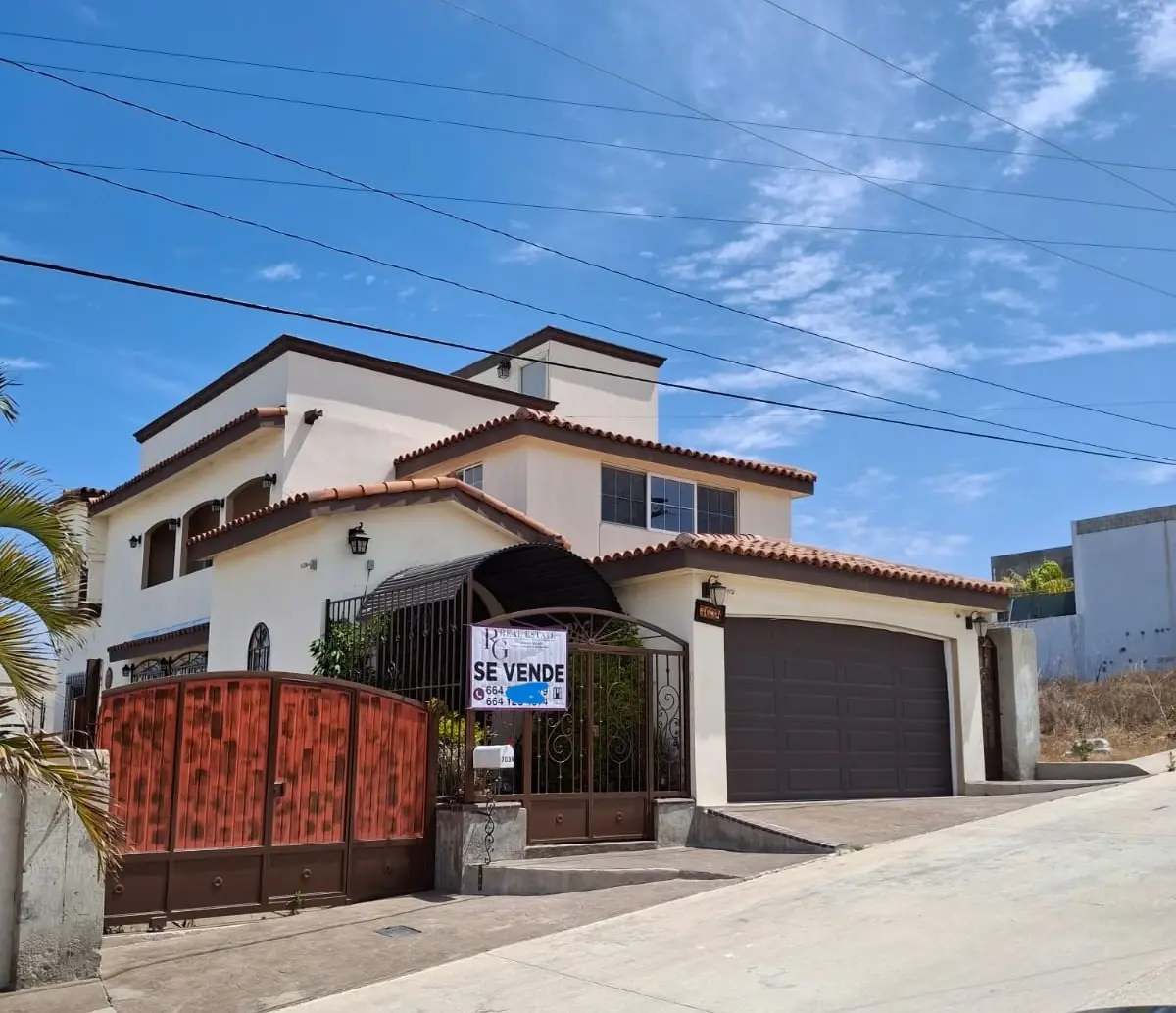 Casa en venta en Cuesta Blanca, Tijuana — foto 1 de 35