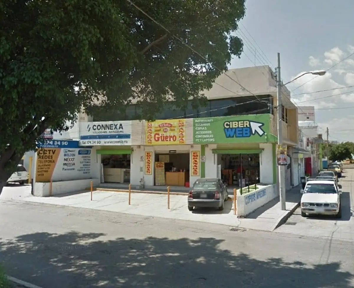 Edificio en venta en Los Laureles, Celaya — foto 1 de 15