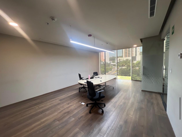 Oficina en Renta Santa Engracia, San Pedro Garza Garcia, N.l.