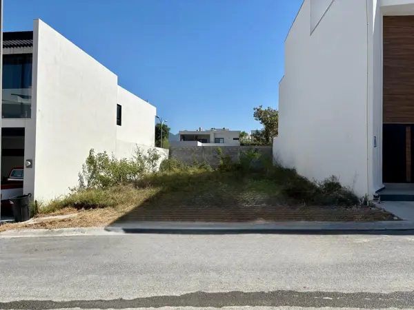 Terreno en venta en Carretera Nacional