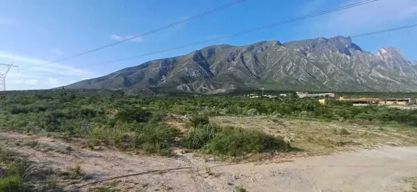 Terreno en venta en Icamole, García — foto 2 de 3