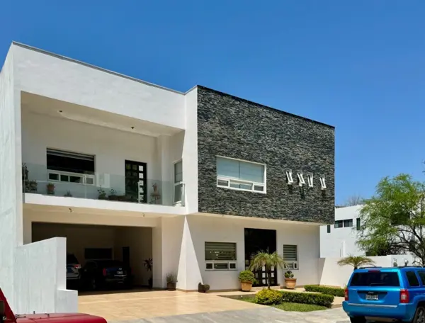 Casa en Venta en Monterrey, zona Valle Alto