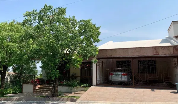 Casa en Venta en San Pedro Garza García cerca del Campestre Casa en Venta en San Pedro Garza García cerca del Campestre