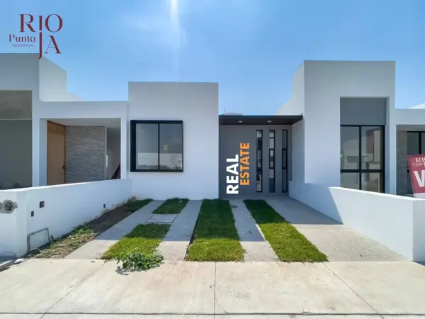 Casa en Punto Rioja, Colima, Colima