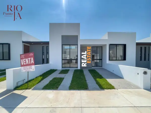 Casa en Punto Rioja, Colima, Colima