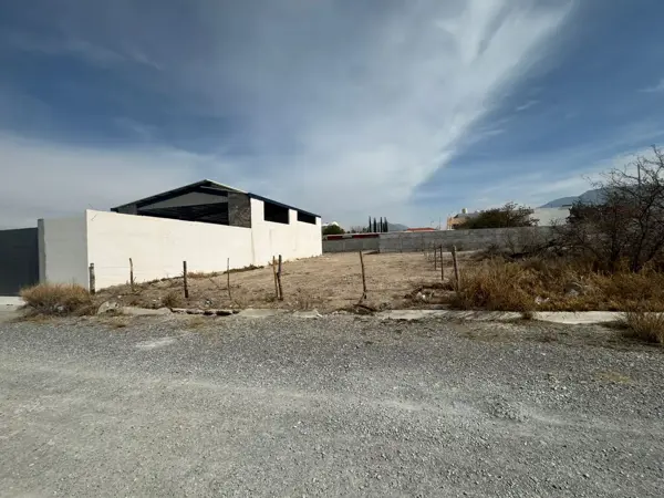 Terreno en venta en Los Laureles, Arteaga — foto 2 de 4