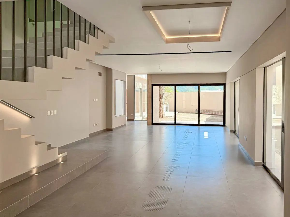 Casa en venta en Huajuquito o los Cavazos, Santiago — foto 1 de 9