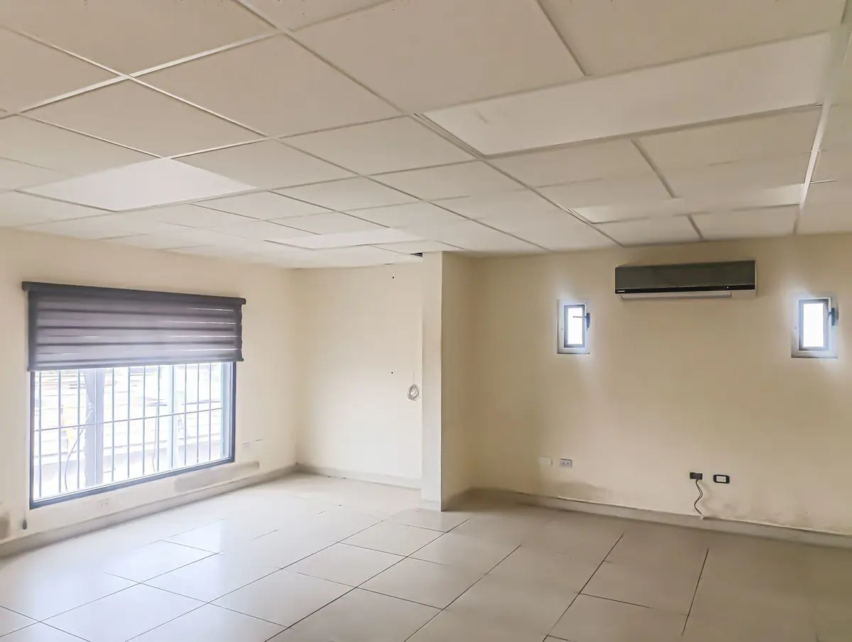 Local en venta en Futuro Nogalar, San Nicolás de los Garza — foto 1 de 10