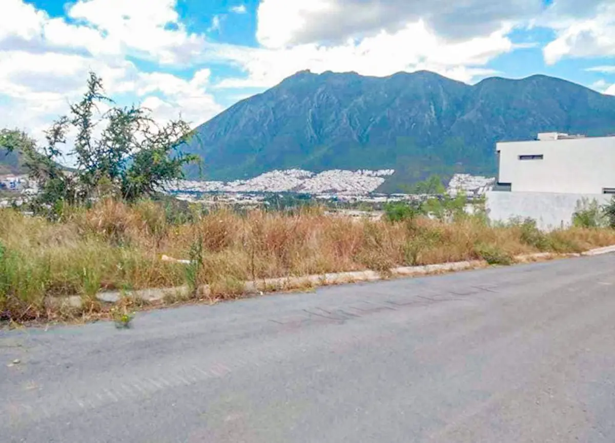 Terreno en venta en Lagos del Vergel, Monterrey — foto 1 de 2
