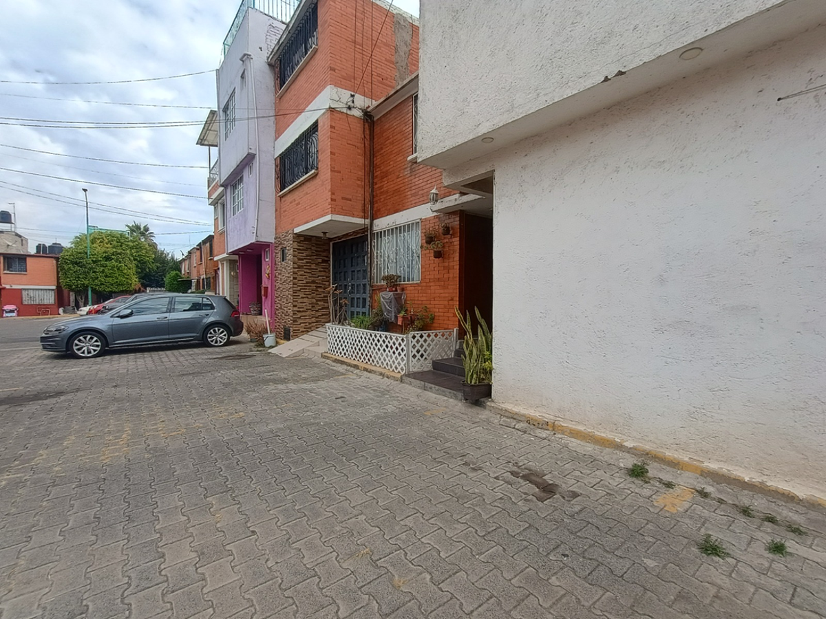 Casa en venta en Consejo Agrarista Mexicano, Iztapalapa — foto 1 de 22
