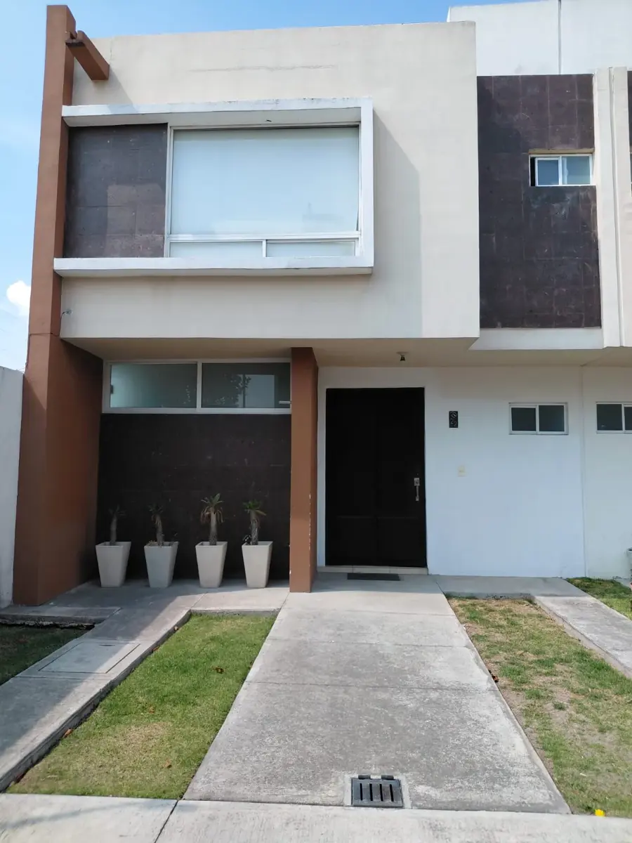 Casa en venta en Paseo Arboleda, Toluca — foto 1 de 27