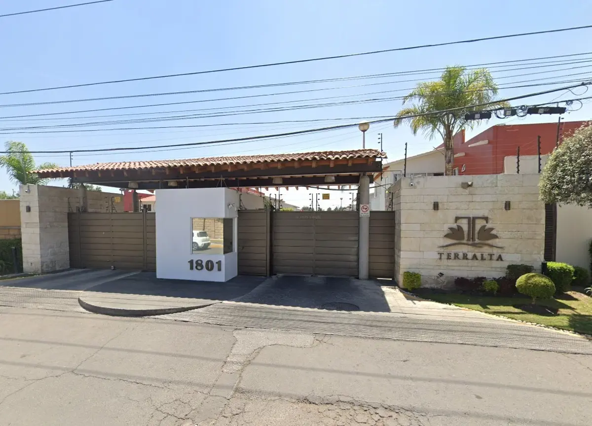 Casa en venta en Santa Cruz, Metepec — foto 1 de 32