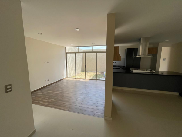 Casa en renta en Milenio III, Querétaro — foto 3 de 8
