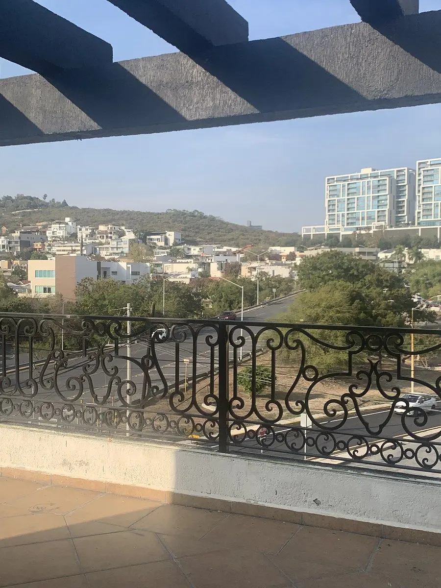 Oficina en renta en Fuentes del Valle, San Pedro Garza García — foto 1 de 28