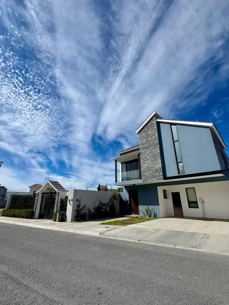 Casa en venta en Real Villas de La Aurora, Saltillo — foto 3 de 12
