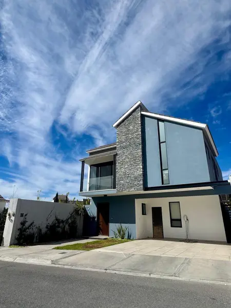 Casa en venta en Real Villas de La Aurora, Saltillo — foto 2 de 12