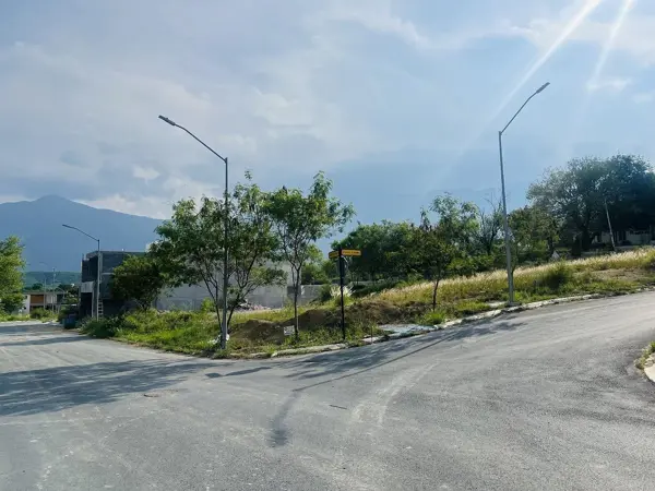 Terreno en venta en Bosques de las Misiones Sector Encino, Santiago — foto 2 de 13