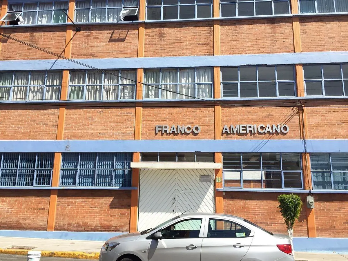 Edificio en venta en San Lucas Tepetlacalco, Tlalnepantla de Baz — foto 1 de 9
